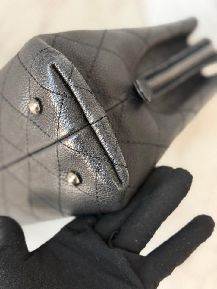 CHANEL series 23 Black Caviar Ruthenium HW Tote Bag with Shoulder Chain strap