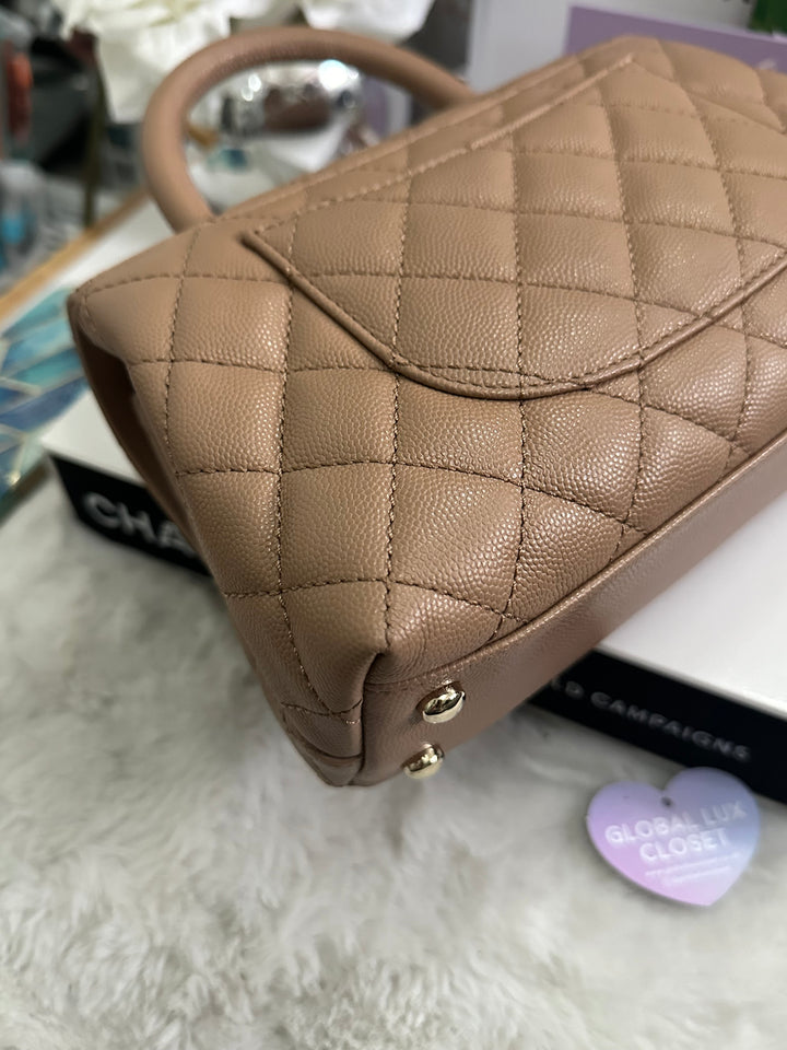 Chanel 22K Pre Fall/Winter 2022 Dark Beige Caviar LGHW Coco Handle Size Small with detachable strap
