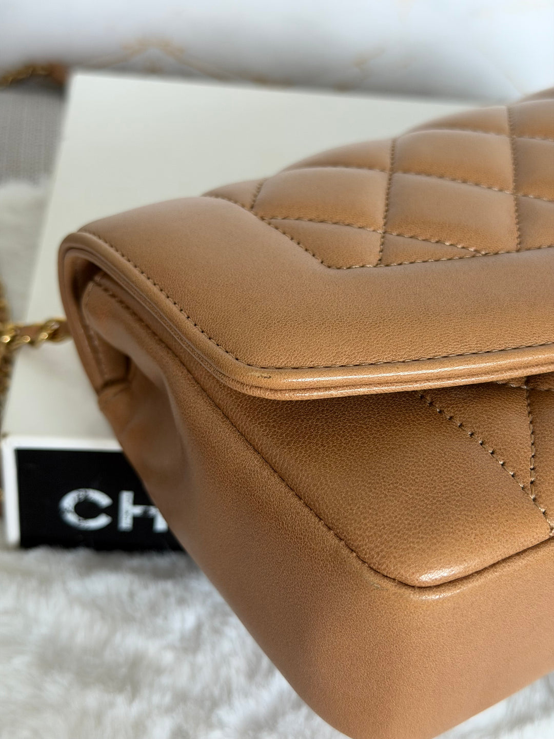 CHANEL series 21 Caramel Brown Lambskin aged GHW Diana Reissue Flap Bag size SMALL 2015