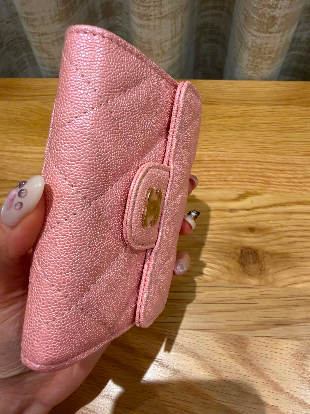 CHANEL 19S Iridescent pink caviar LGHW Card Holder with Chain 2019 series 27