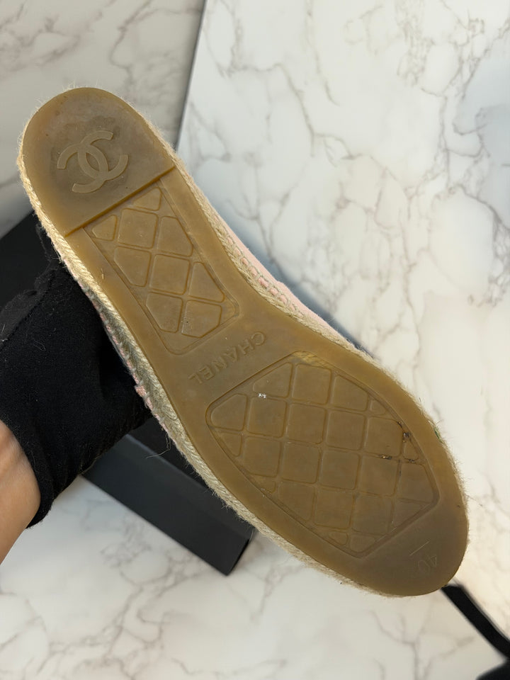 CHANEL Light Peachy Pink/Black Espadrilles Size EU 40
