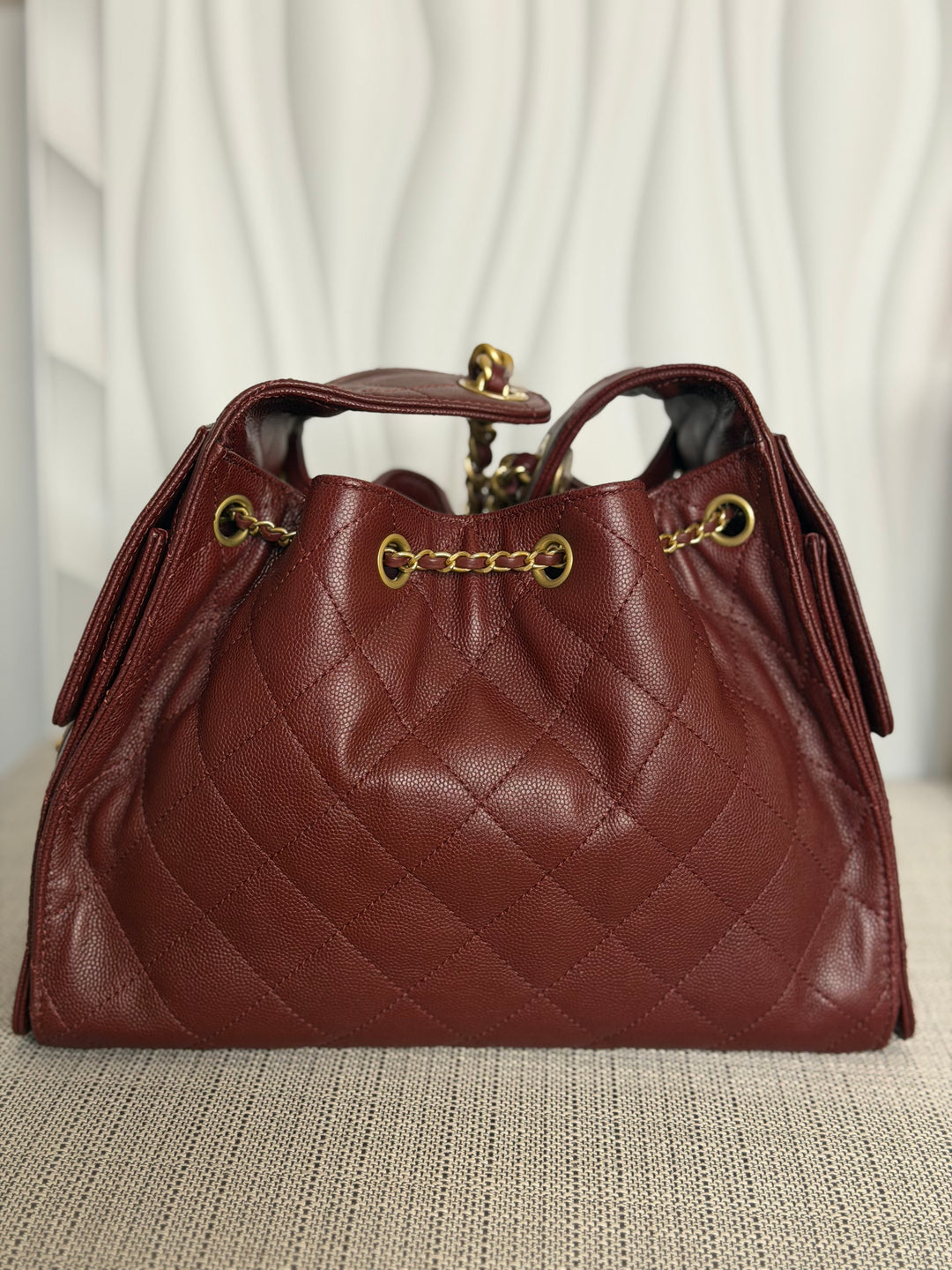 CHANEL 25A Burgundy Caviar Aged GHW 25 Hobo Bag Size SMALL