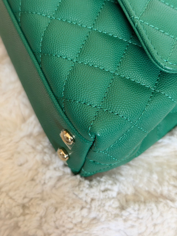 CHANEL 22A Green Caviar LGHW Coco Handle Flap Bag size Small 2022