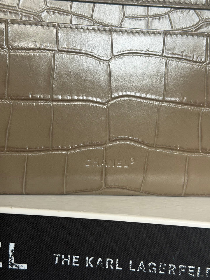 CHANEL 26A Etoupe Khaki Croc Embossed Calf skin LGHW LP Long Vanity size Medium 23 cms with detachable chain 2026