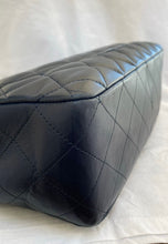 Load image into Gallery viewer, CHANEL Series 13 Navy Lambskin SHW Single Flap Jumbo Classic Bag
