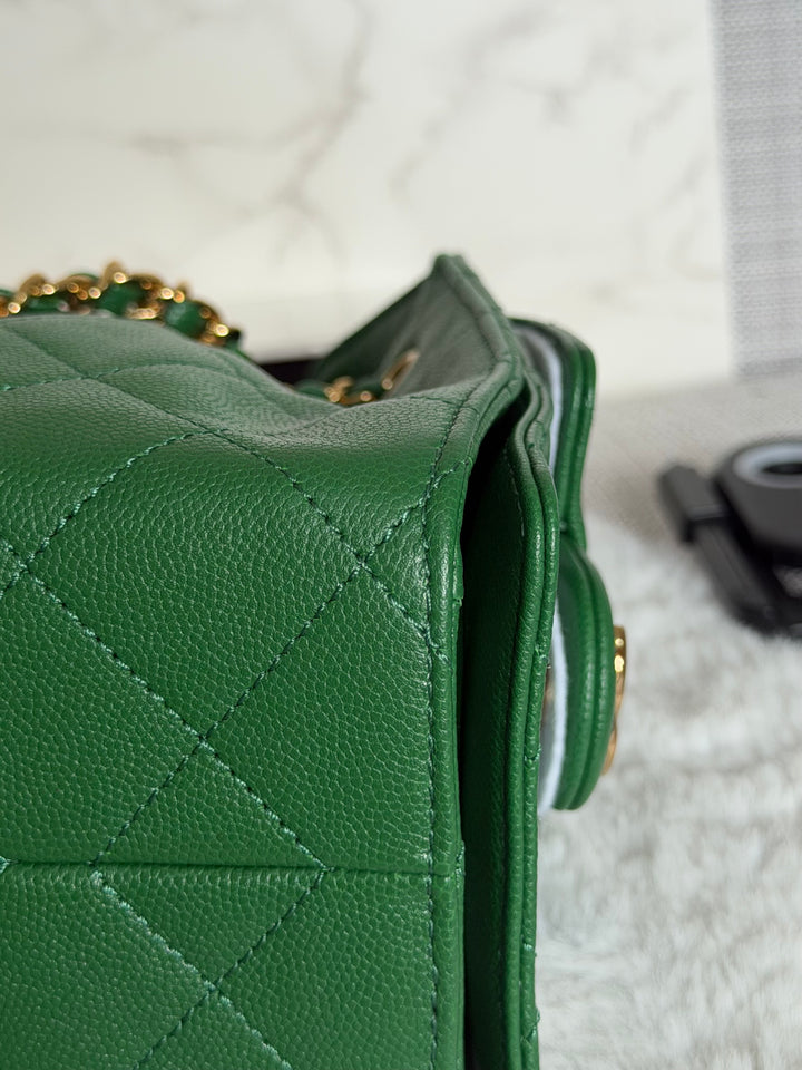 CHANEL Métiers d’art 2026 26A Green Caviar Shiny GHW MINI 25 Hobo Bag