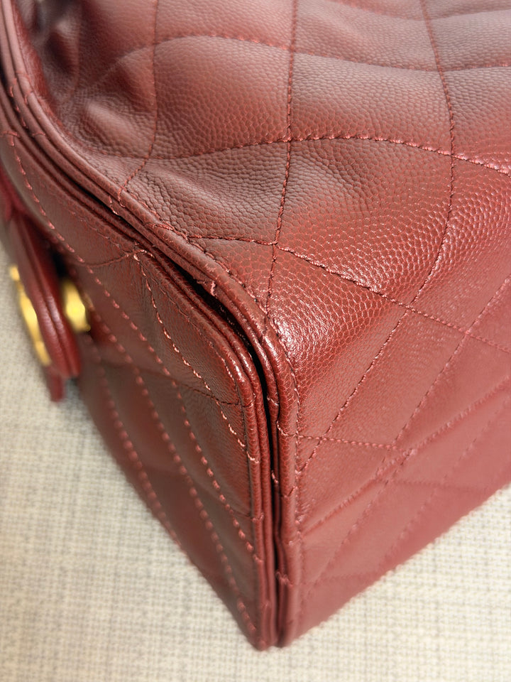 CHANEL 25A Burgundy Caviar Aged GHW 25 Hobo Bag Size SMALL