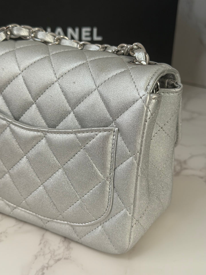Chanel Series 31 21P Collection Iridescent Silver lambskin SHW Square Mini Flap Bag 2021