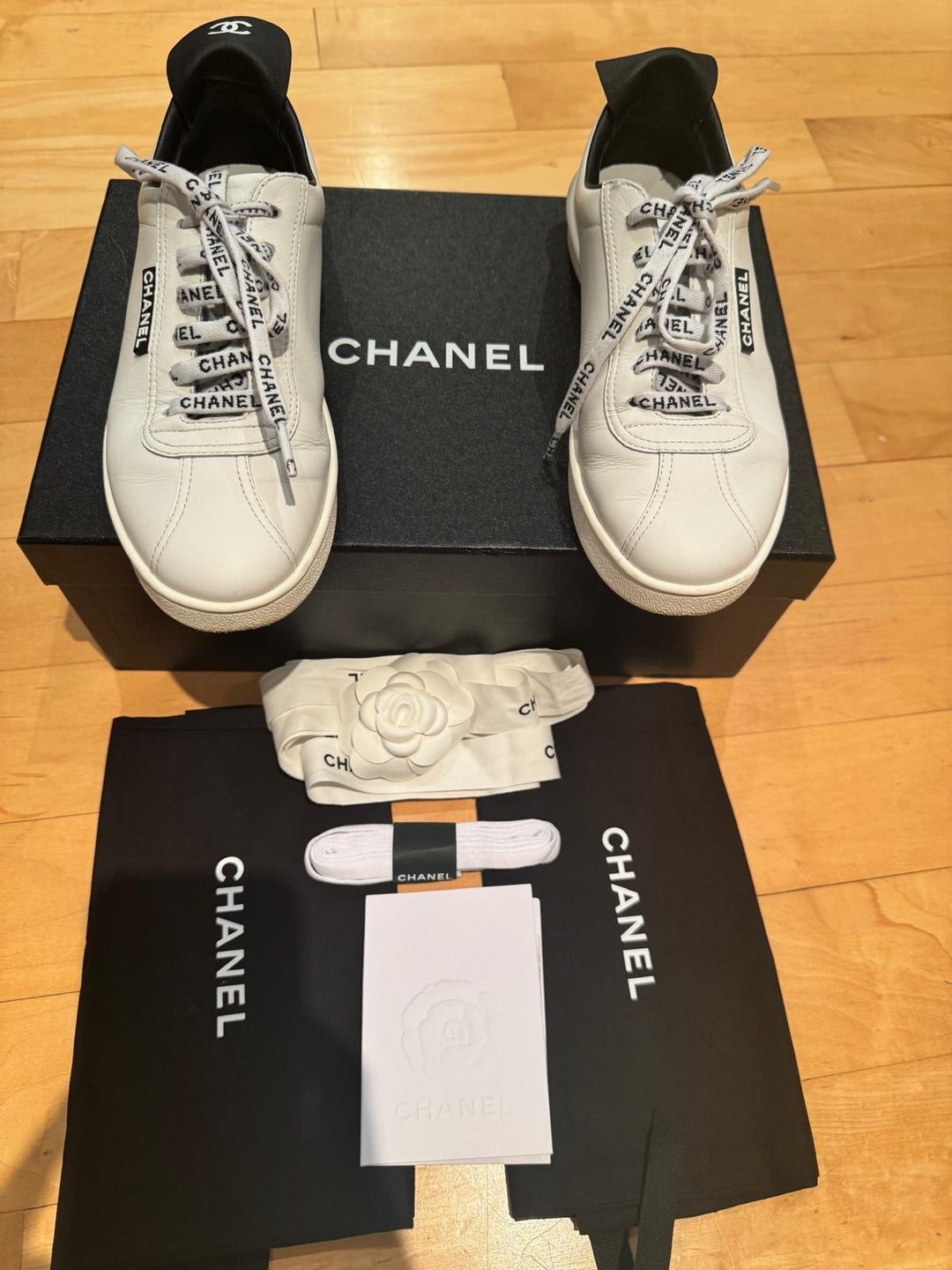 Chanel trainers in Black and White size EU 37