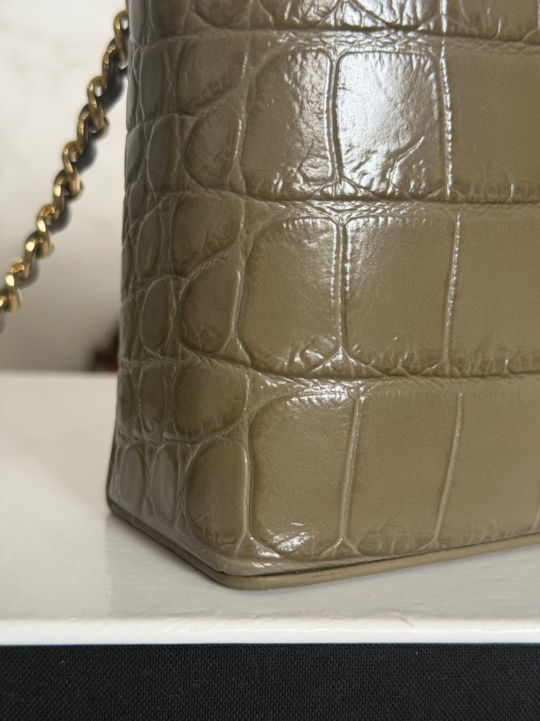 CHANEL 26A Etoupe Khaki Croc Embossed Calf skin LGHW LP Long Vanity size Medium 23 cms with detachable chain 2026