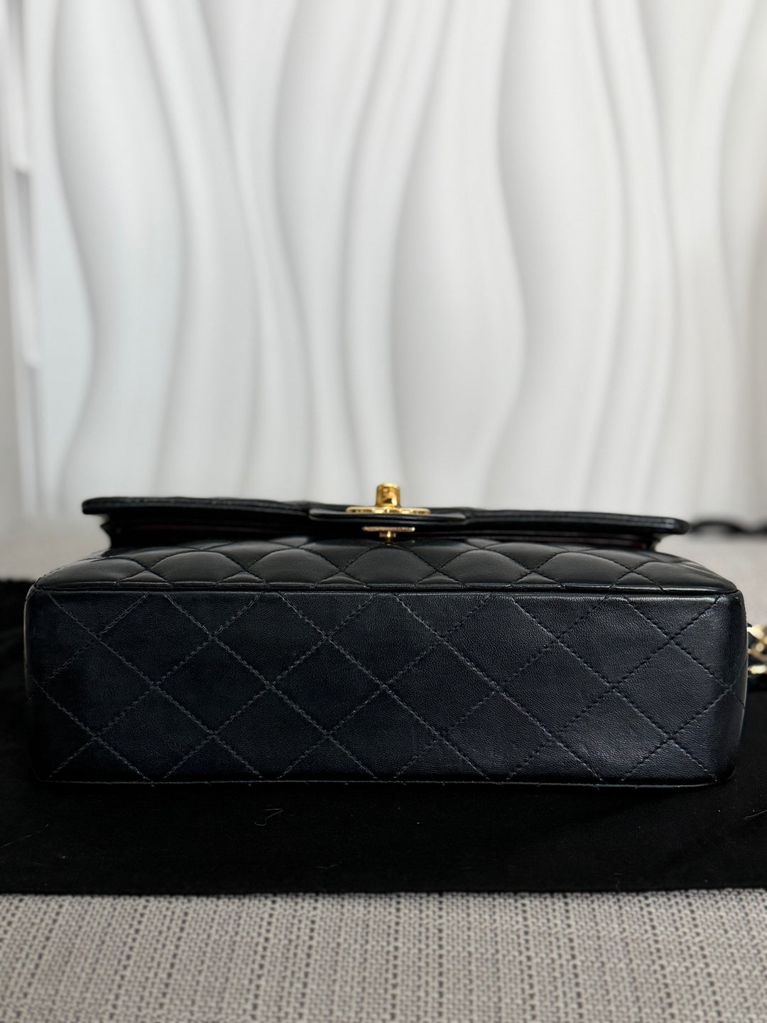 CHANEL series 11 Black Lambskin 24K GHW Vintage Small classic double flap bag 2007/2008