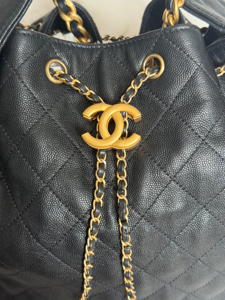 CHANEL Black Caviar aged GHW 25 Hobo Bag size Medium with detachable pouch 2025