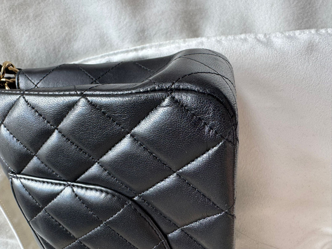 Chanel series 21 2015/2016 Black Lambskin GHW Medium Classic Double Flap Bag