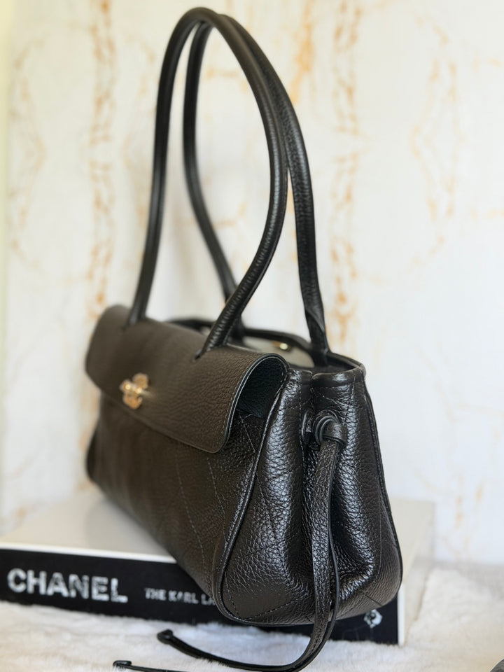 CHANEL 26S Black Caviar GHW East West Hobo Bag Matthieu Blazy SOLD OUT 2026