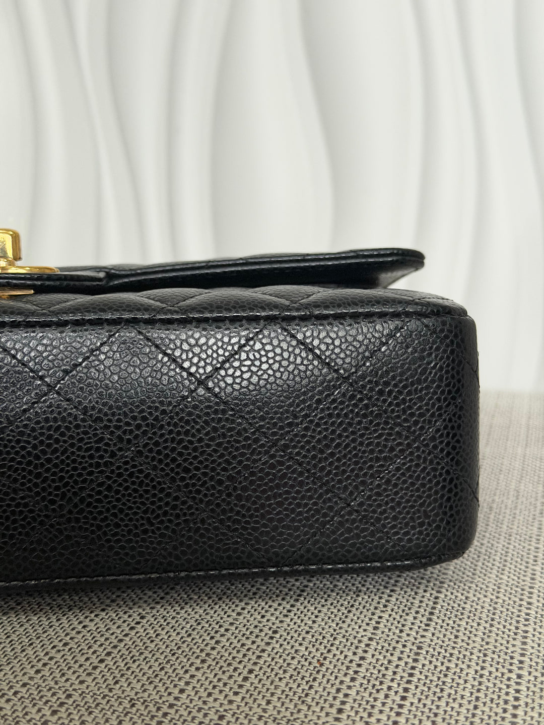 CHANEL 2022 Black Caviar GHW Timeless Classic Medium ML 11.12 Double Flap Bag