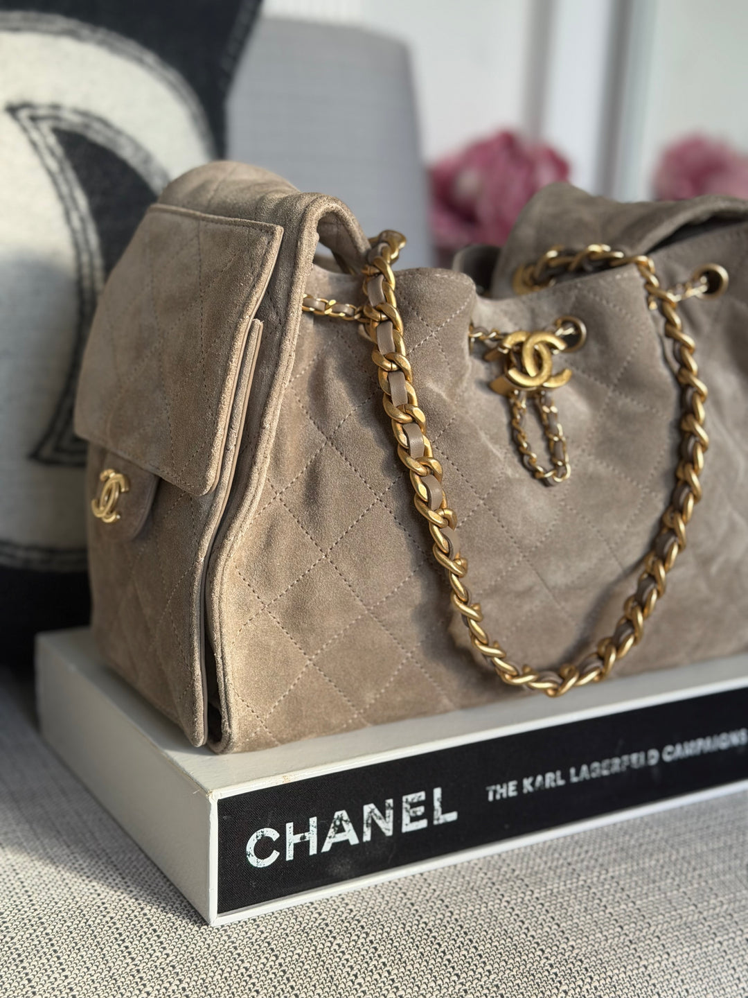 CHANEL Grey Suede 25 Hobo Bag size SMALL aged GHW 2025/2026