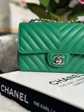Load image into Gallery viewer, Chanel series 24 (2017) Green Caviar SHW Chevron Mini Rectangular Flap Bag
