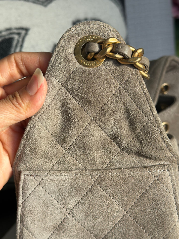 CHANEL Grey Suede 25 Hobo Bag size SMALL aged GHW 2025/2026