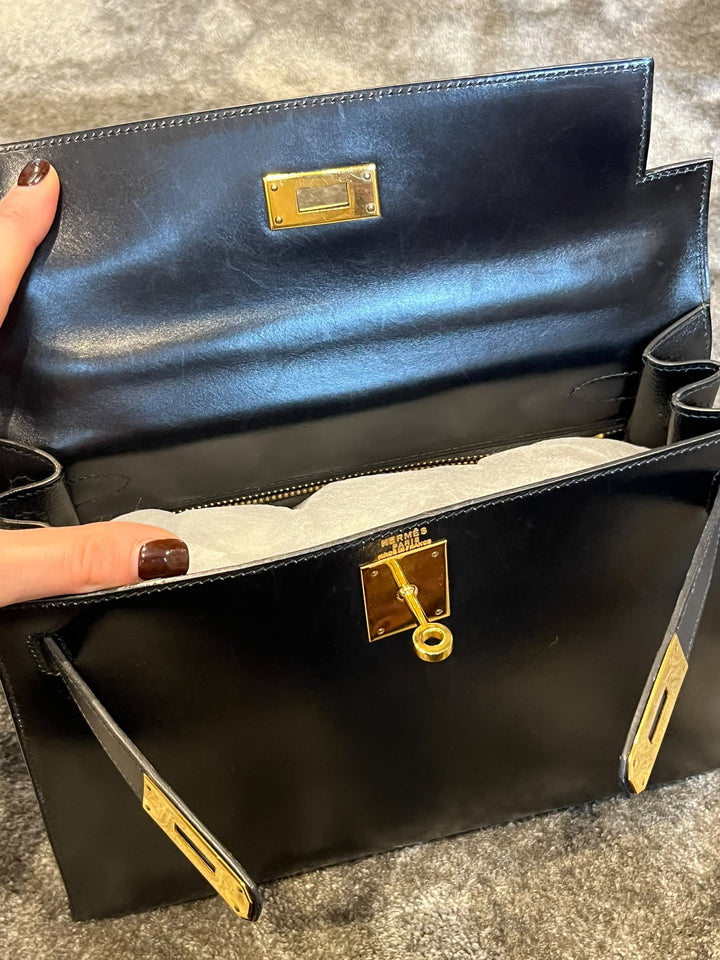 WA/Email to purchase only- HERMÈS Kelly 28 Vintage in Black 89 Noir 89 Box Leather GHW Stamp U in circle 1991