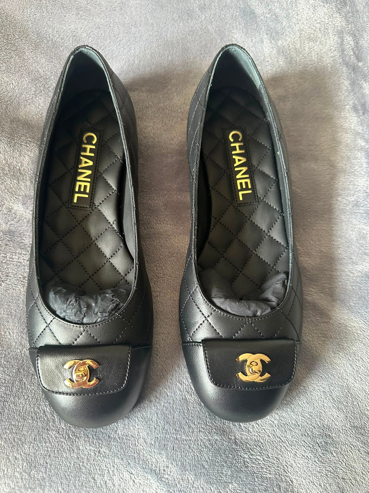 CHANEL Black Ballerina Shoes EU 37.5
