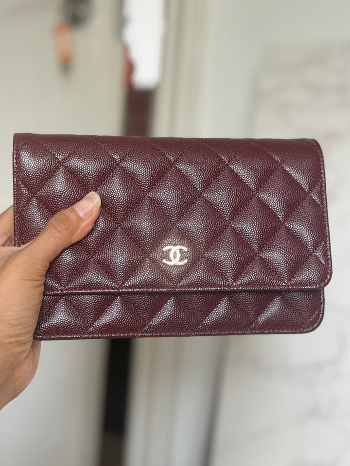 CHANEL 21B Burgundy Caviar LGHW Classic Wallet On Chain (WOC) 2021