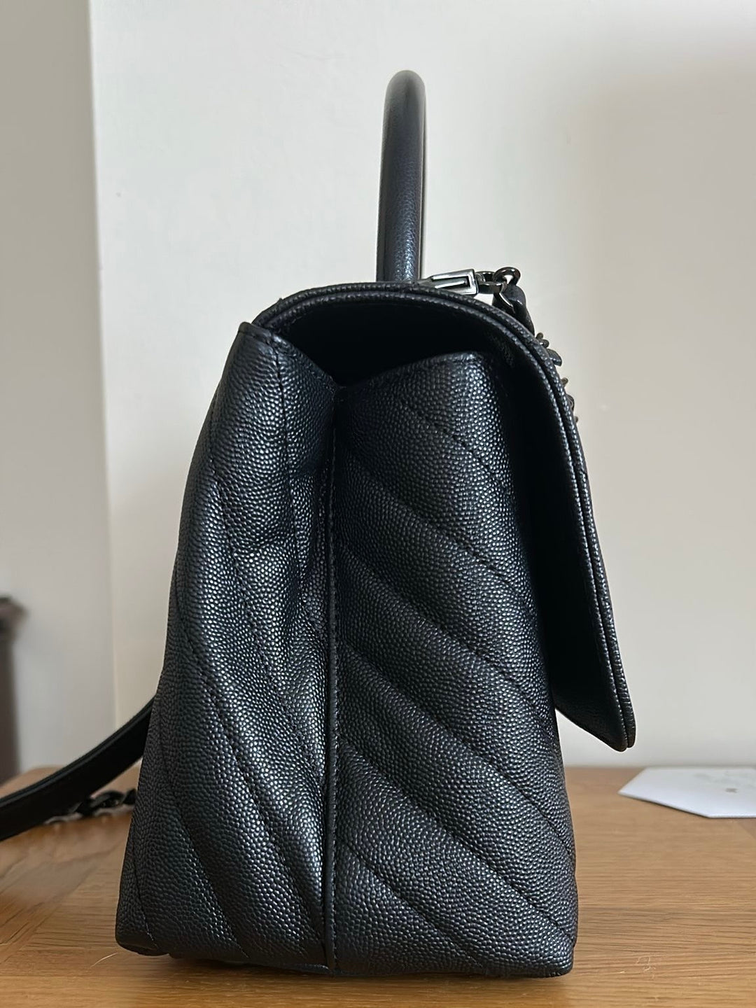 CHANEL series 31 Black Caviar Chevron So Black Hardware Medium Coco Handle Flap bag 29 cms