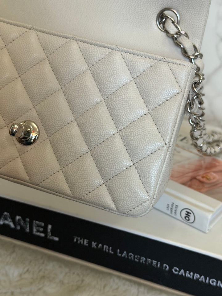 CHANEL 18B series 26 Ivory Caviar SHW Mini Rectangular Flap Bag 2018
