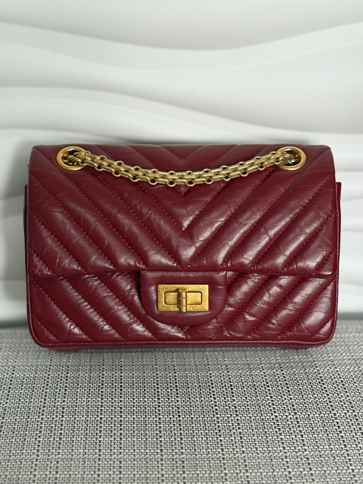 CHANEL 16A collection 2016 Series 23 Burgundy Calf skin Chevron Mini Reissue Flap Bag with Aged GHW