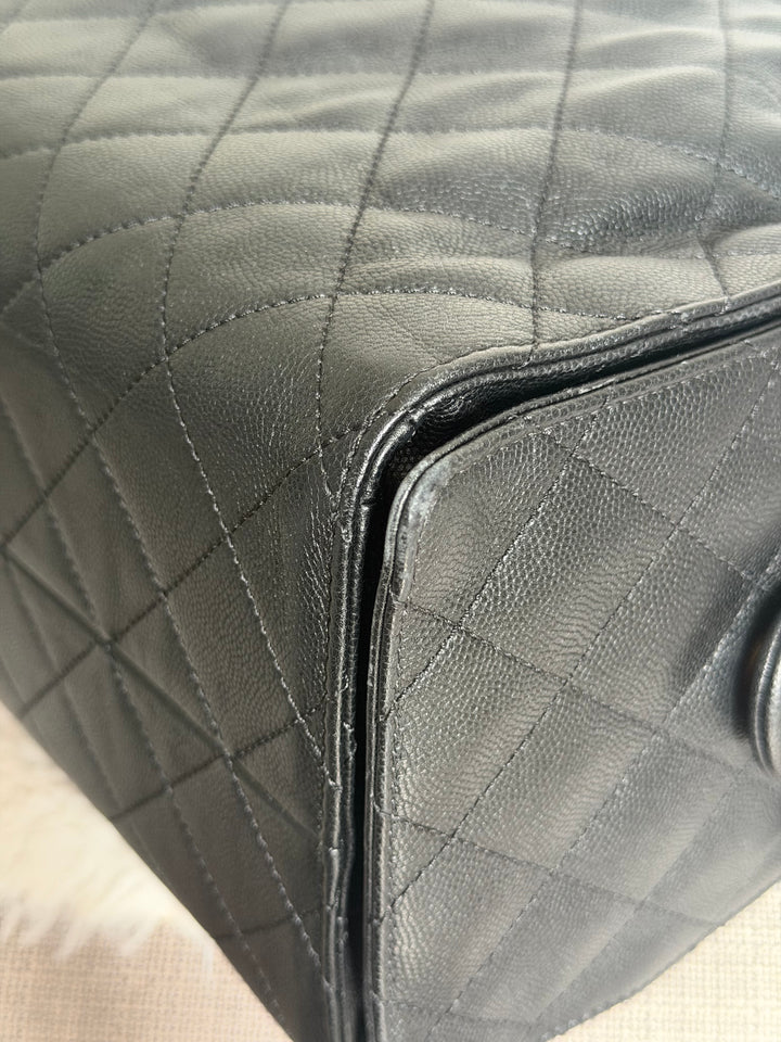 CHANEL Black Caviar aged GHW 25 Hobo Bag size Medium with detachable pouch 2025
