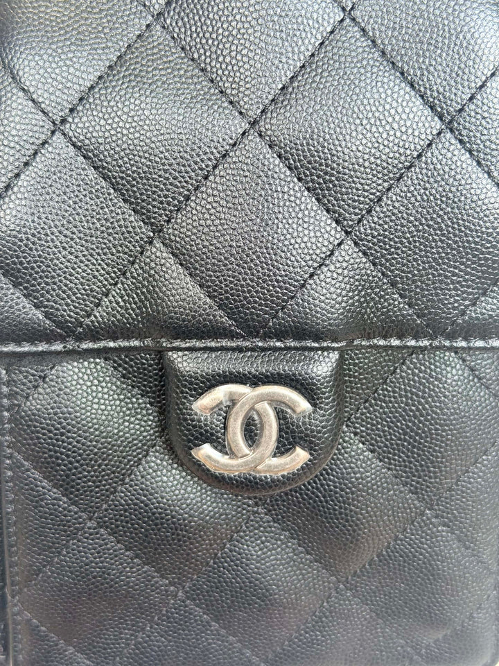 CHANEL Black Caviar Ruthenium Hardware 25 Hobo Bag size SMALL
