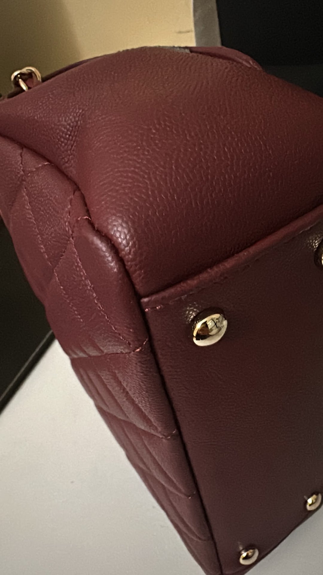 CHANEL series 30 Burgundy Caviar LGHW Medium Business Affinity Flap Bag with top handle 2020