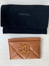 Load image into Gallery viewer, Chanel 19 Flat card holder in Caramel Lambskin GHW
