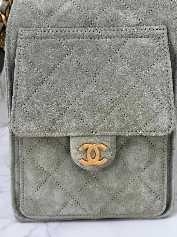 CHANEL 25C 2025 Khaki Suede Aged GHW 25 Hobo Bag size Medium