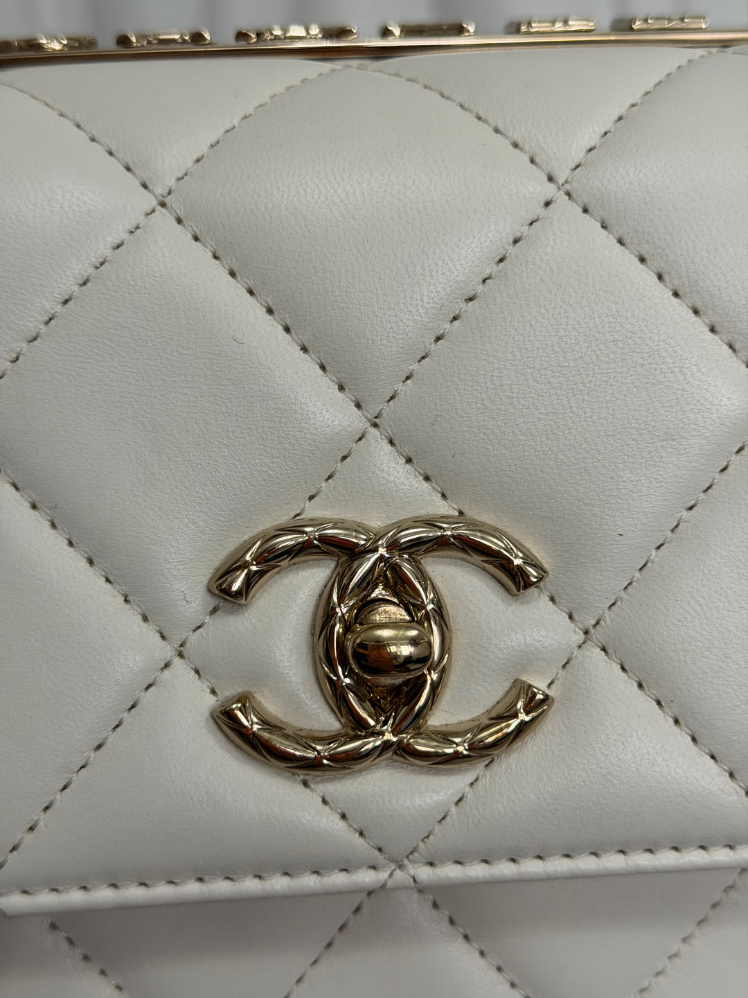 CHANEL 23S collection 2023 White Lambskin LGHW Trendy CC Flap Bag size Small with raised CHANEL Engraved Plate Top Handle