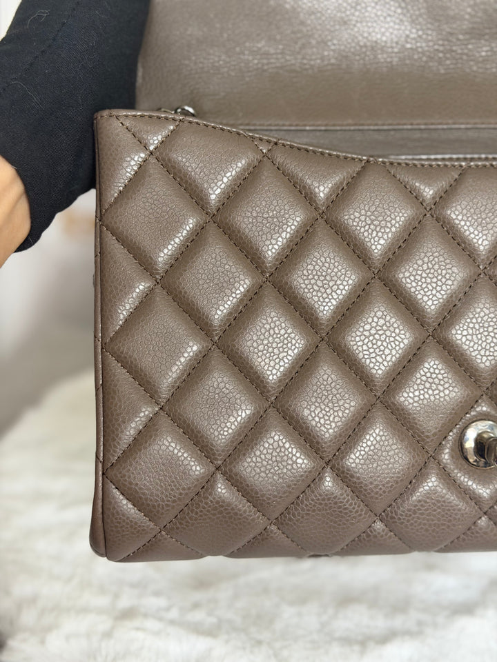 CHANEL series 17 Khaki Caviar SHW Classic Clutch with Chain