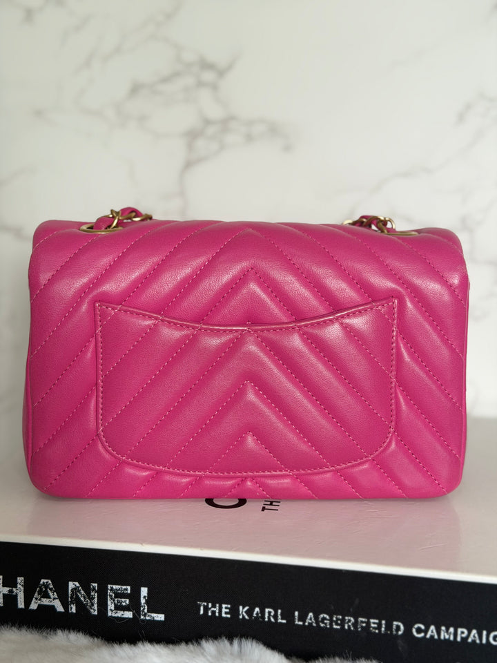 CHANEL series 21 Pink Lambskin Chevron Mini Rectangular Flap Bag with GHW 2015