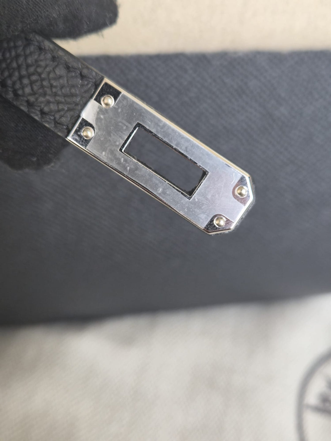 WA/Email to Purchase only- HERMÈS Kelly 25 Sellier Epsom Black 89/Noir 89 PHW Palladium Hardware 2024 W- unused