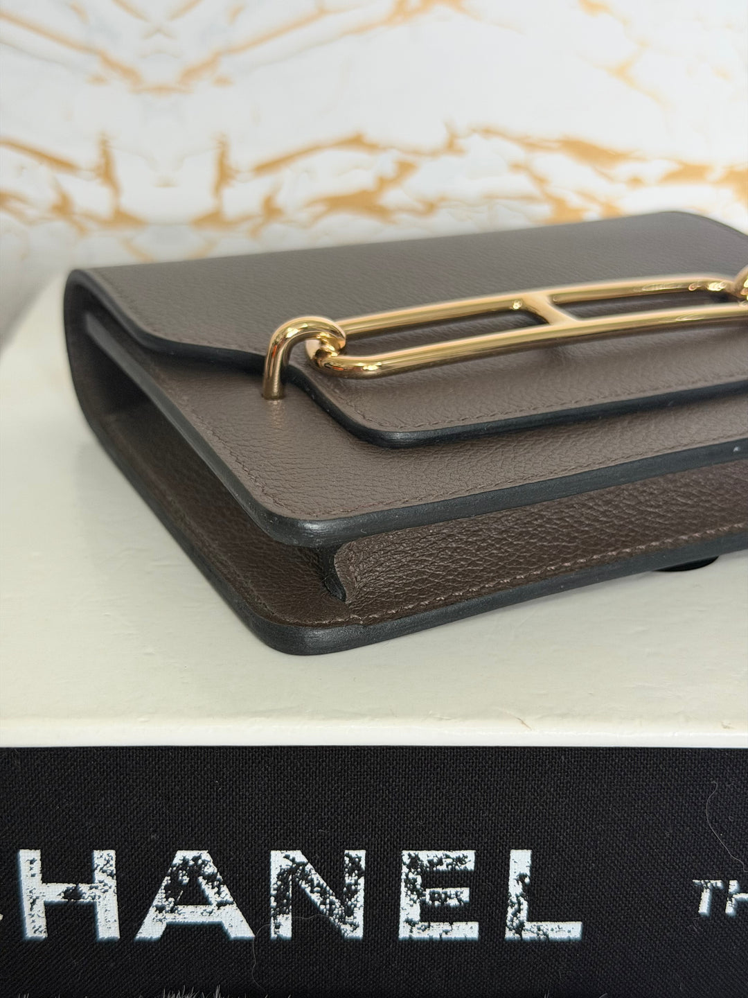 HERMÈS Mini Roulis Slim Wallet in Ecorce outer and Etoupe inner Evercolor leather GHW