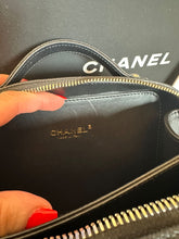 Load image into Gallery viewer, CHANEL Series 29 2019 Black Caviar GHW Small Filigree Vanity Bag with chain
