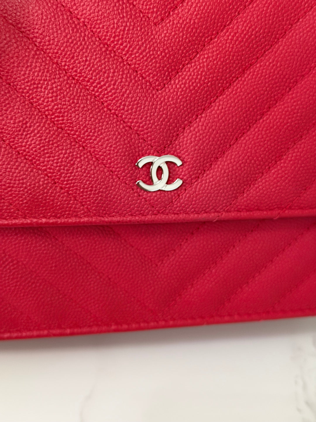 CHANEL series 25 2018 Dark pink chevron caviar SHW Square Wallet On Chain (WOC)
