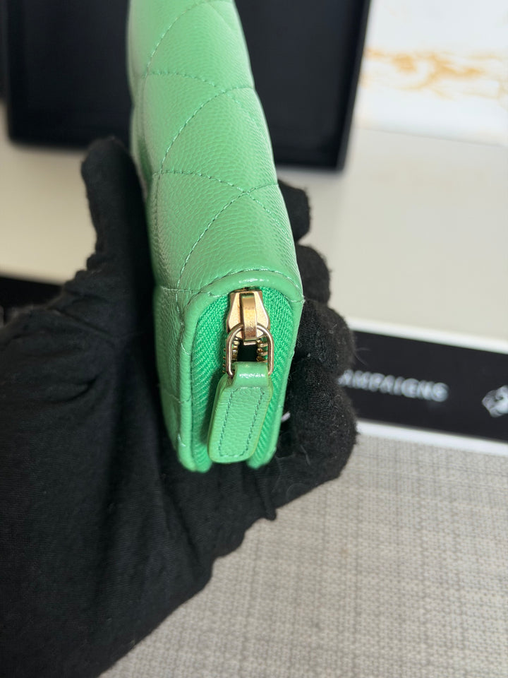 CHANEL 21P series 31 Green Caviar LGHW Zippy Coin Purse
