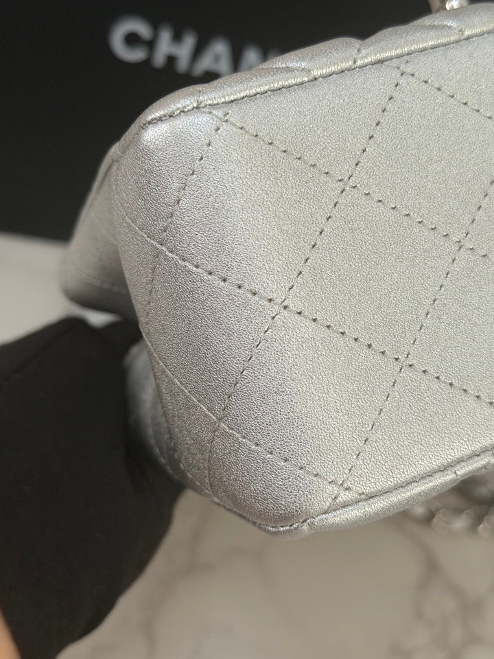 Chanel Series 31 21P Collection Iridescent Silver lambskin SHW Square Mini Flap Bag 2021