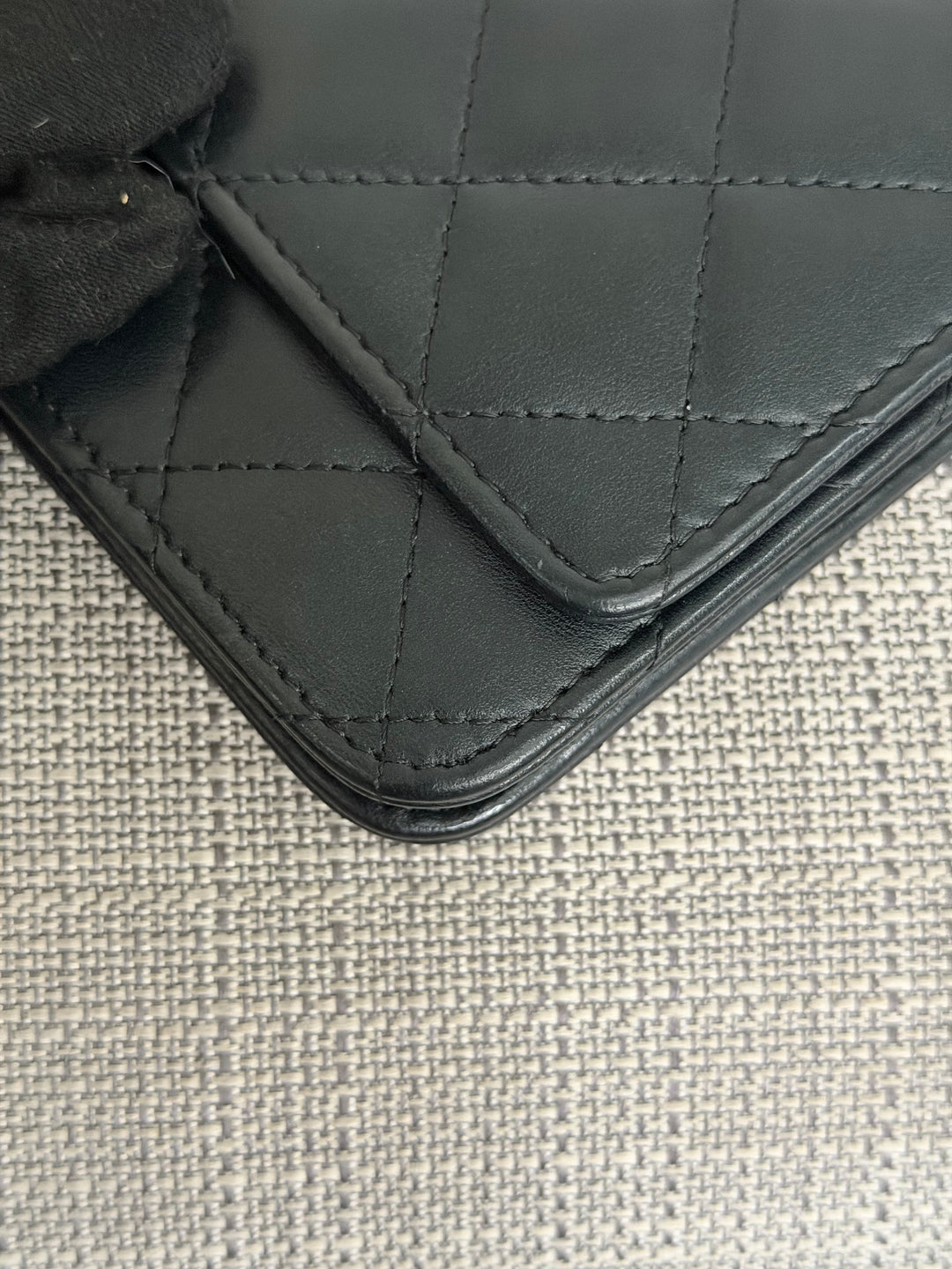 CHANEL series 25 2018 Black Lambskin LGHW Classic Wallet On Chain (WOC)