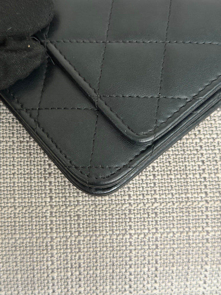CHANEL series 25 2018 Black Lambskin LGHW Classic Wallet On Chain (WOC)