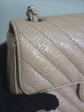 Load image into Gallery viewer, Chanel series 24 17B 2017 Fall/Winter Collection Iridescent Rose Gold Caviar Silver hardware Chevron Mini Rectangular Flap Bag
