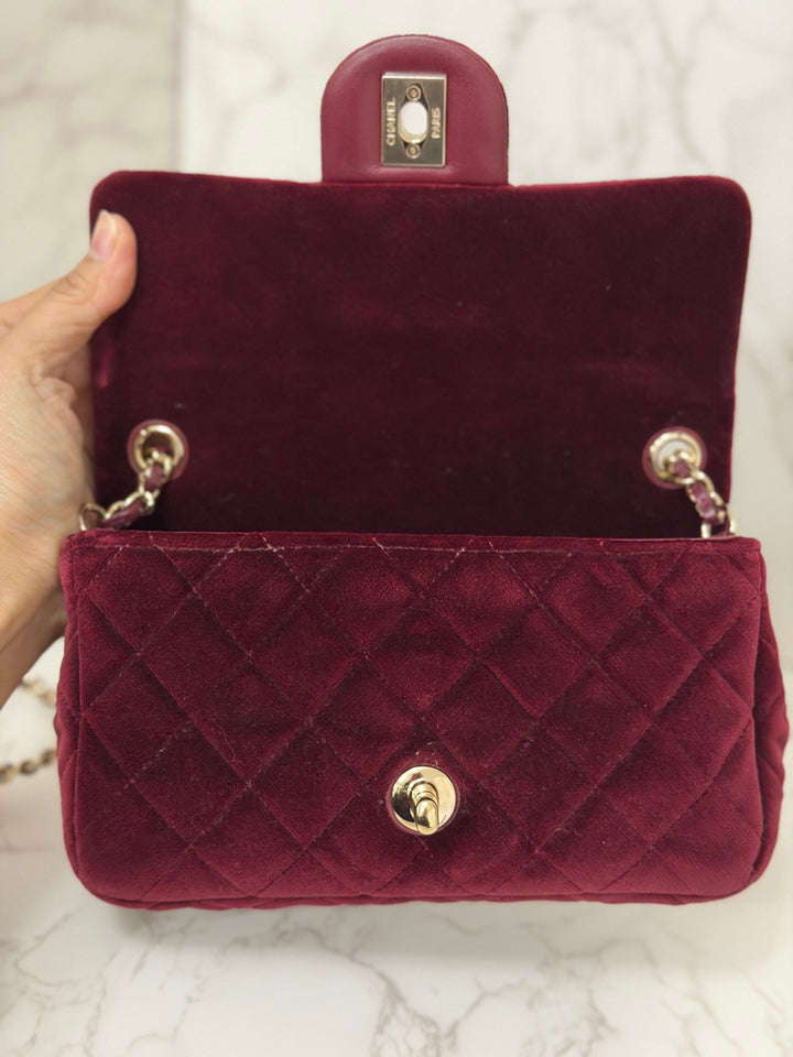 CHANEL series 31 Dark Red/Burgundy Velvet Adjustable Crystal Pearl Crush Mini Rectangular Flap Bag LGHW 2020/2021