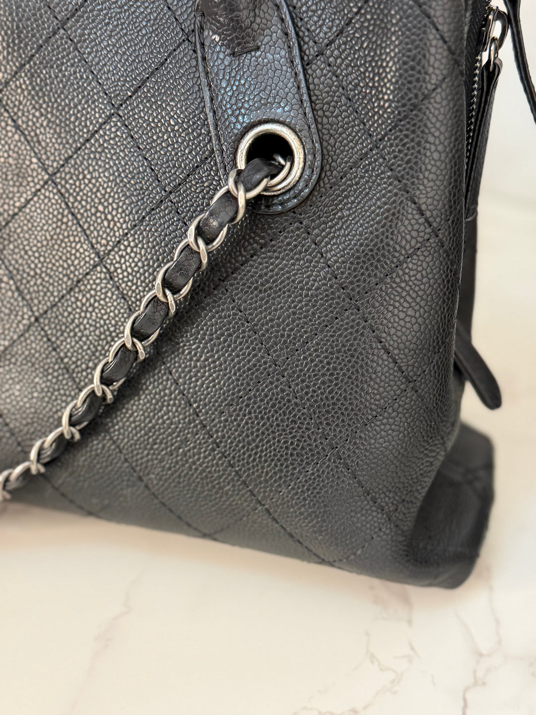 CHANEL series 23 Black Caviar Ruthenium HW Tote Bag with Shoulder Chain strap