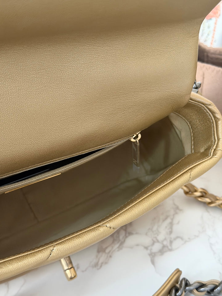 CHANEL series 30 2020 Gold metallic Goatskin 19 size Small with Mixed Hardware