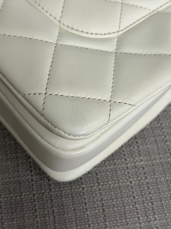 CHANEL 23S collection 2023 White Lambskin LGHW Trendy CC Flap Bag size Small with raised CHANEL Engraved Plate Top Handle
