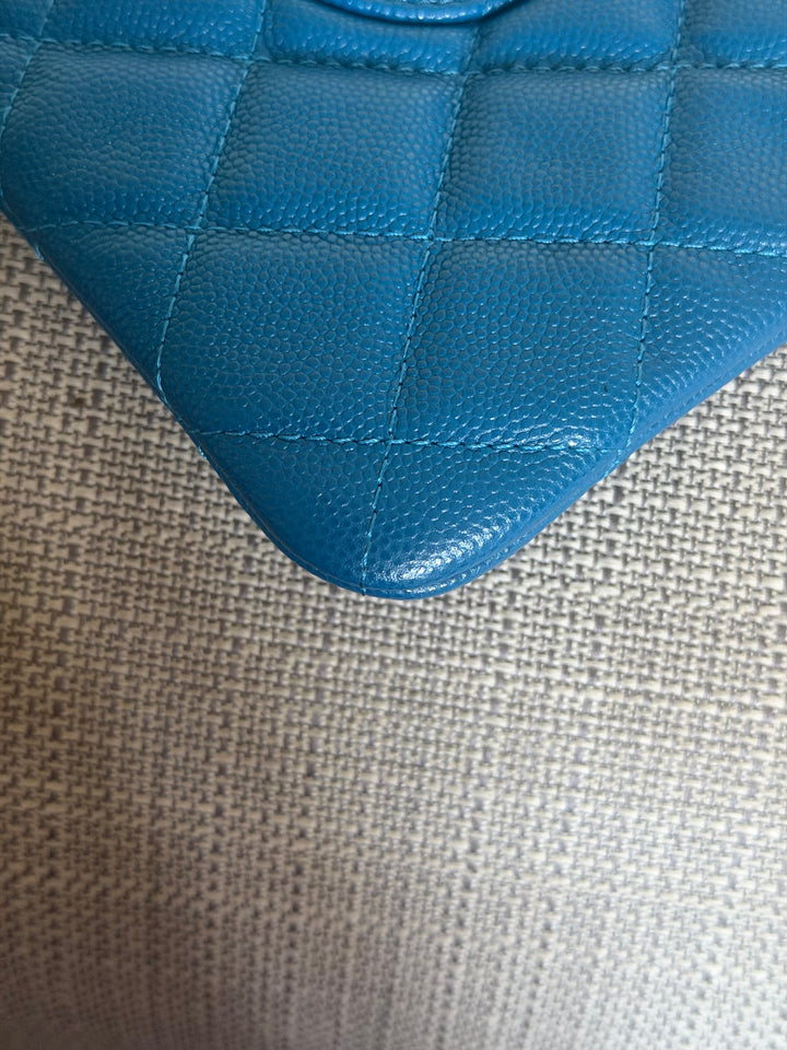 CHANEL series 27 Blue caviar LGHW Medium O Case/Pouch 25 cms